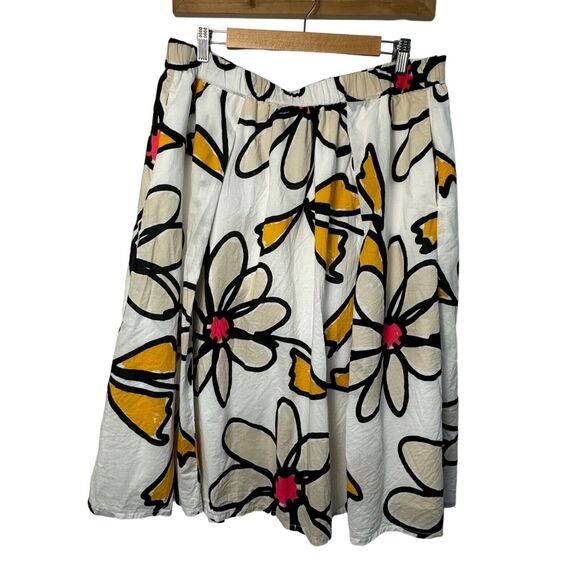 Lane Bryant Dresses & Skirts - Lane Bryant Daisy Floral Skirt with Pockets Size 14/16